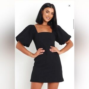 Chic Black Dress by SNDYS